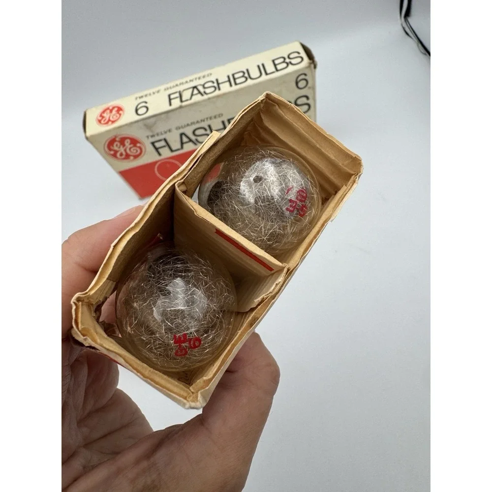 Vtg GE No. 6 Flashbulbs 8/12 Clear Bulbs w/ Original Box 1950s Photography USA